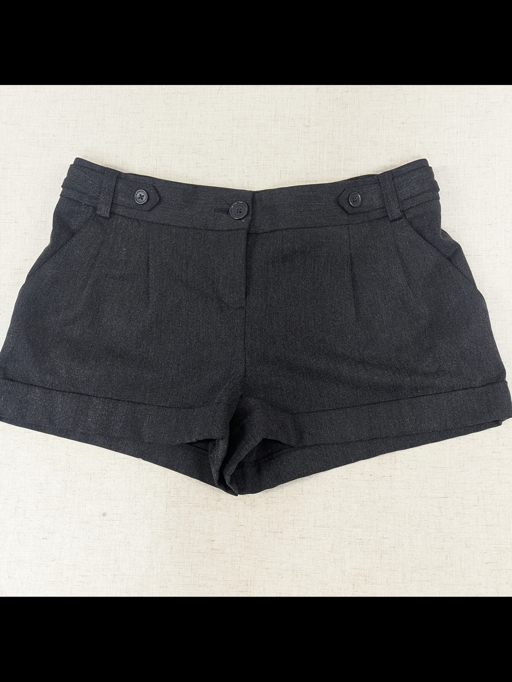 Express Heather Gray Tailored Cuffed Trouser Shorts Size 6 4 Pockets
